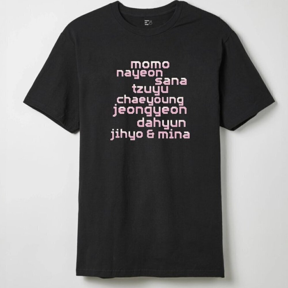 TWICE Members Group Shot Kpop Fan Essential Graphic T-Shirt